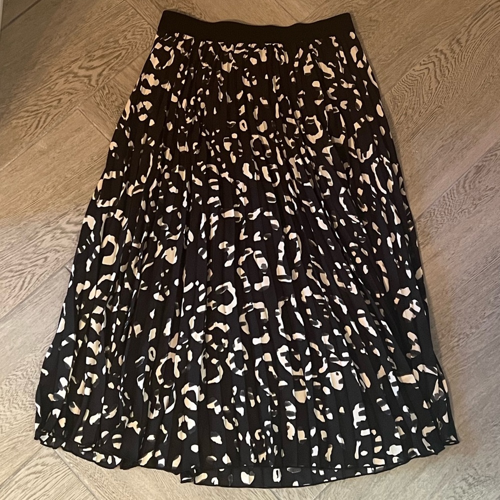 H&M Pleated MIDI Skirt